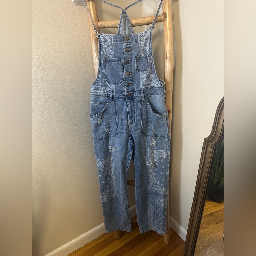 Easel Los Angeles Distressed Bandana Denim Overalls Small - Picture 11 of 12